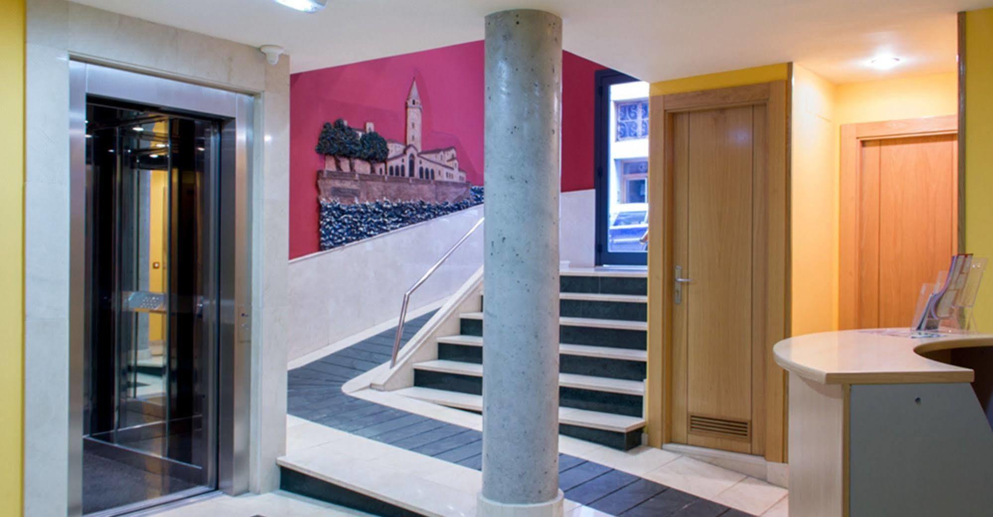 Apartamentos Cean Bermudez Gijón Eksteriør billede