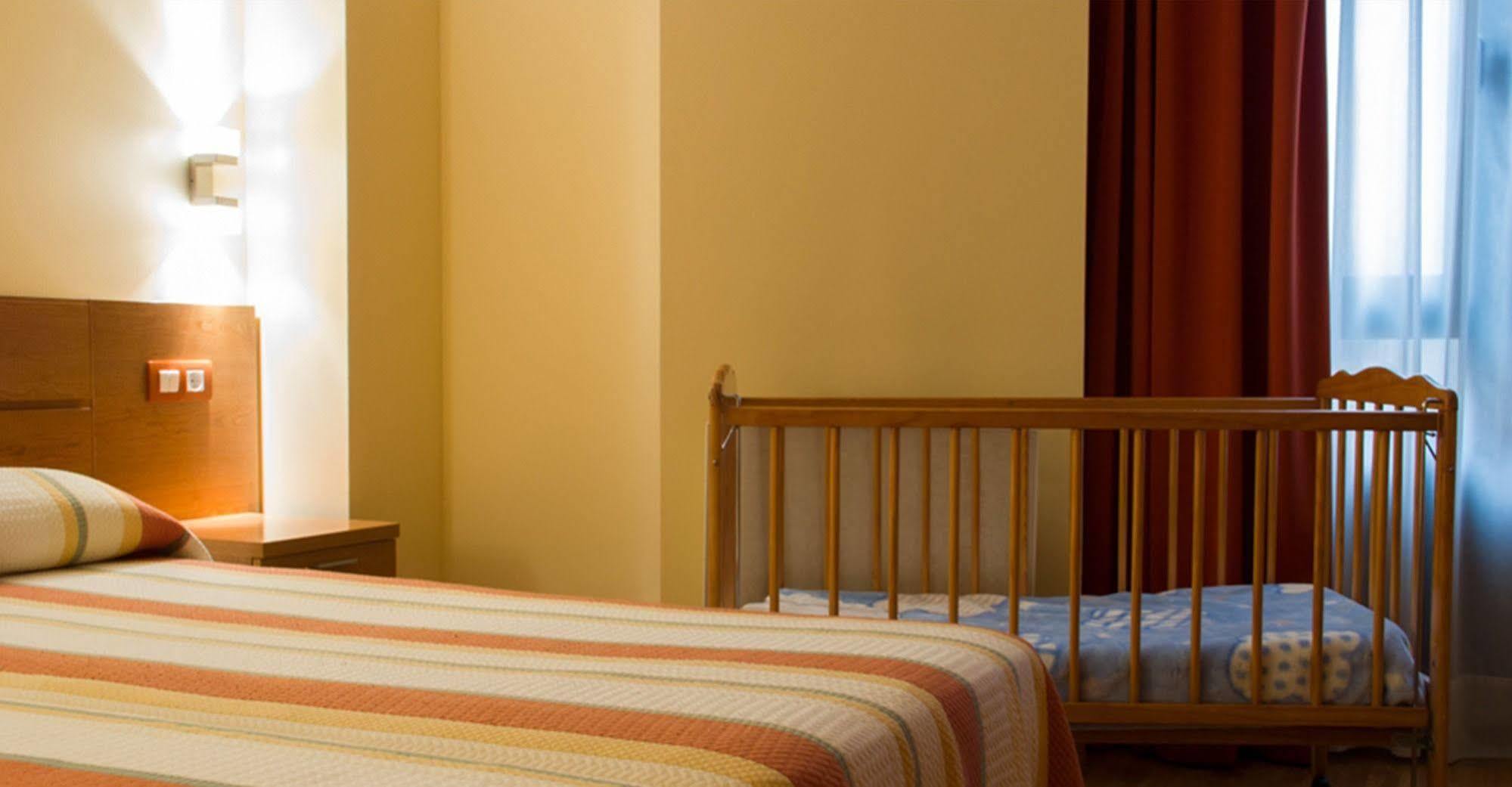 Apartamentos Cean Bermudez Gijón Eksteriør billede